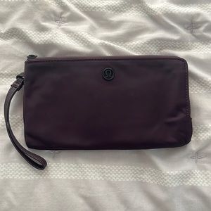 Lululemon wallet - purple no stains!